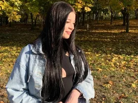LunaAdika69 camgirl live amateur webcam