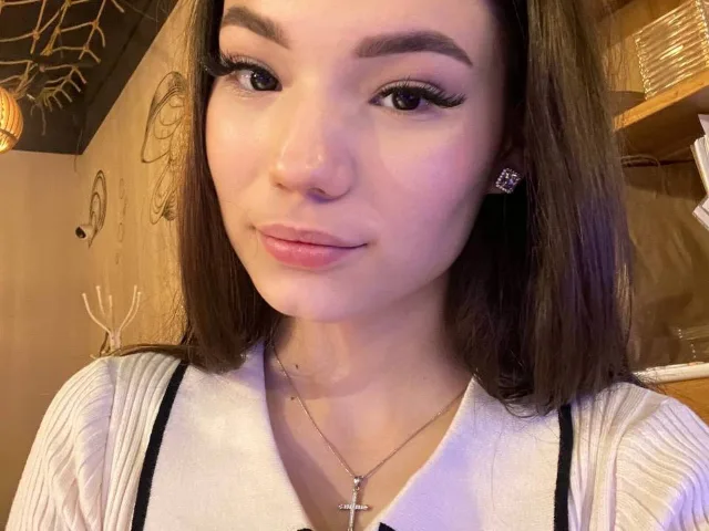 MargeOdum camgirl live amateur webcam