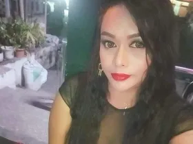 SpicyEmma camgirl live amateur webcam