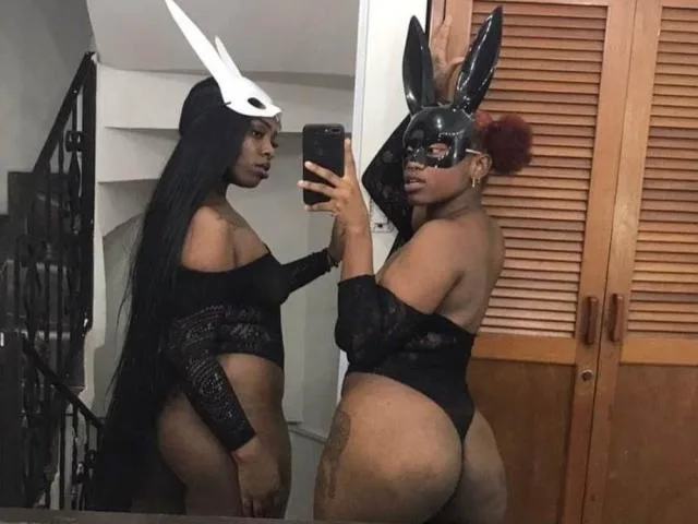 ChaynaAndCandy camgirl live amateur webcam