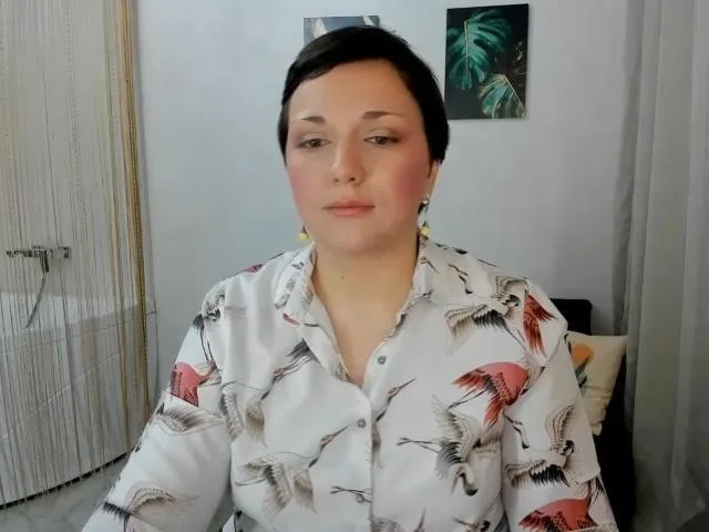 GoldenHaze camgirl live amateur webcam