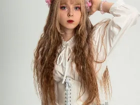 LouellaCardenal camgirl live amateur webcam