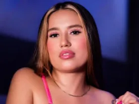 AmilyRizzo camgirl live amateur webcam