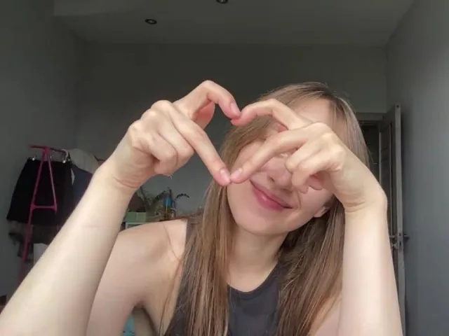 IrishHansche camgirl live amateur webcam