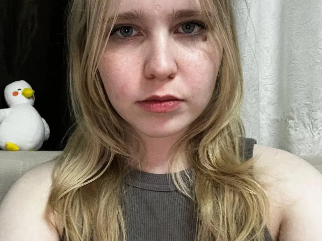 TiffaniMacandog camgirl live amateur webcam