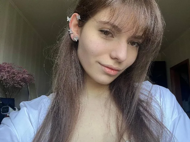 LeoneBrueske camgirl live amateur webcam