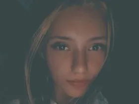 AnnieShider camgirl live amateur webcam