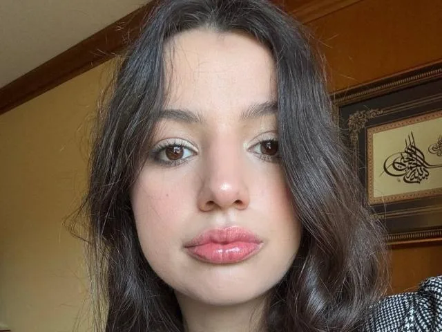 Molray camgirl live amateur webcam