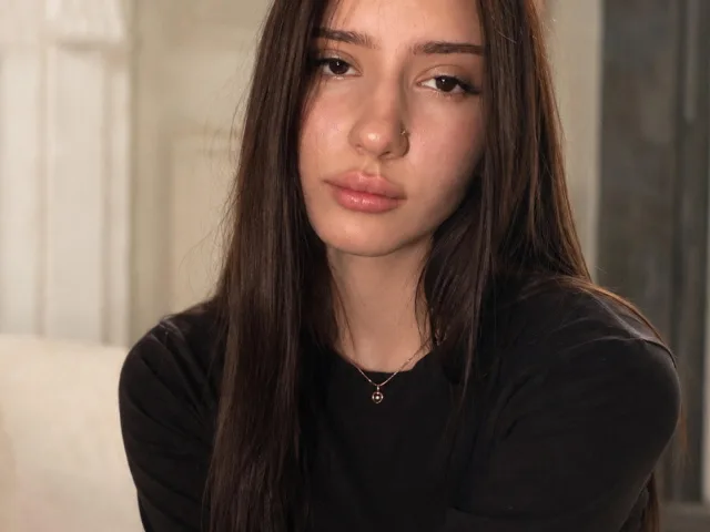 MaciePitcock camgirl live amateur webcam