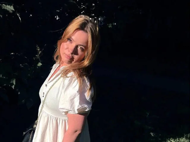 RinRelay camgirl live amateur webcam