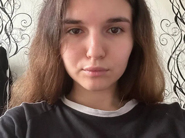 ShellaAleff camgirl live amateur webcam