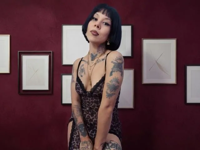 NinaRoth camgirl live amateur webcam