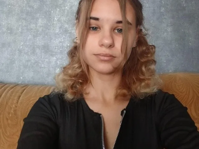 BrittaneyJecklin camgirl live amateur webcam