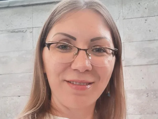 ErikaMilf camgirl live amateur webcam