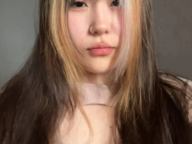 JungMcgranor camgirl live amateur webcam
