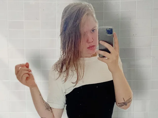 VioletteRo camgirl live amateur webcam