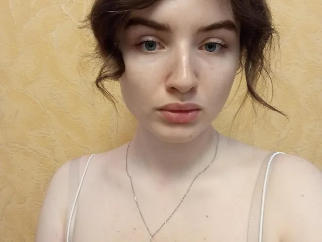 EliaPharmes camgirl live amateur webcam