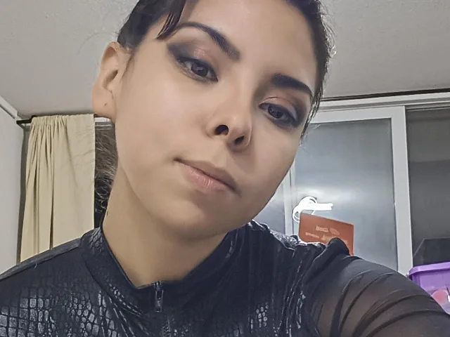 IviHetairaa camgirl live amateur webcam