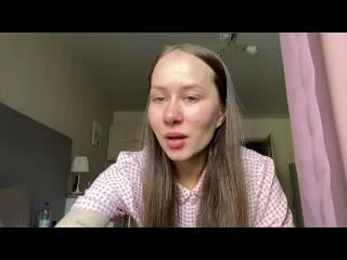 LynneLapora camgirl live amateur webcam