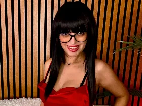 Camgirl SofiaNoireX online - live webcam chat