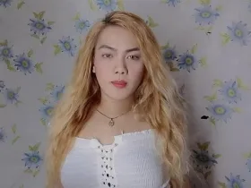 FoxyLhovely camgirl live amateur webcam