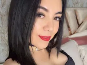 BellaFournierHot camgirl live amateur webcam