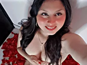 YessicaGomez camgirl live amateur webcam