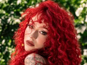 Camgirl GaiaDoll online - live webcam chat