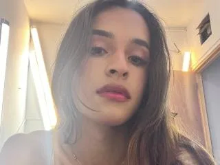 AmyLevins camgirl live amateur webcam
