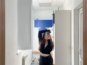 DorthyKuzma camgirl live amateur webcam