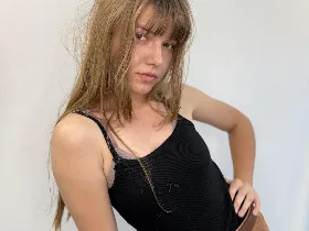 Camgirl SondraCanestrini online - live webcam chat