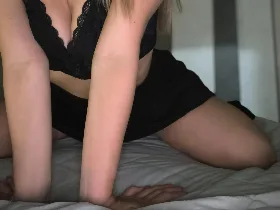 Camgirl DarkFeminine online - live webcam chat