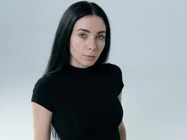 Serzheia camgirl live amateur webcam