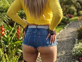 Bamshalt camgirl live amateur webcam