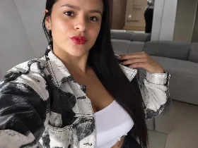 AntonelaBlake camgirl live amateur webcam