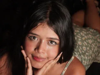 DiamondSweet camgirl live amateur webcam