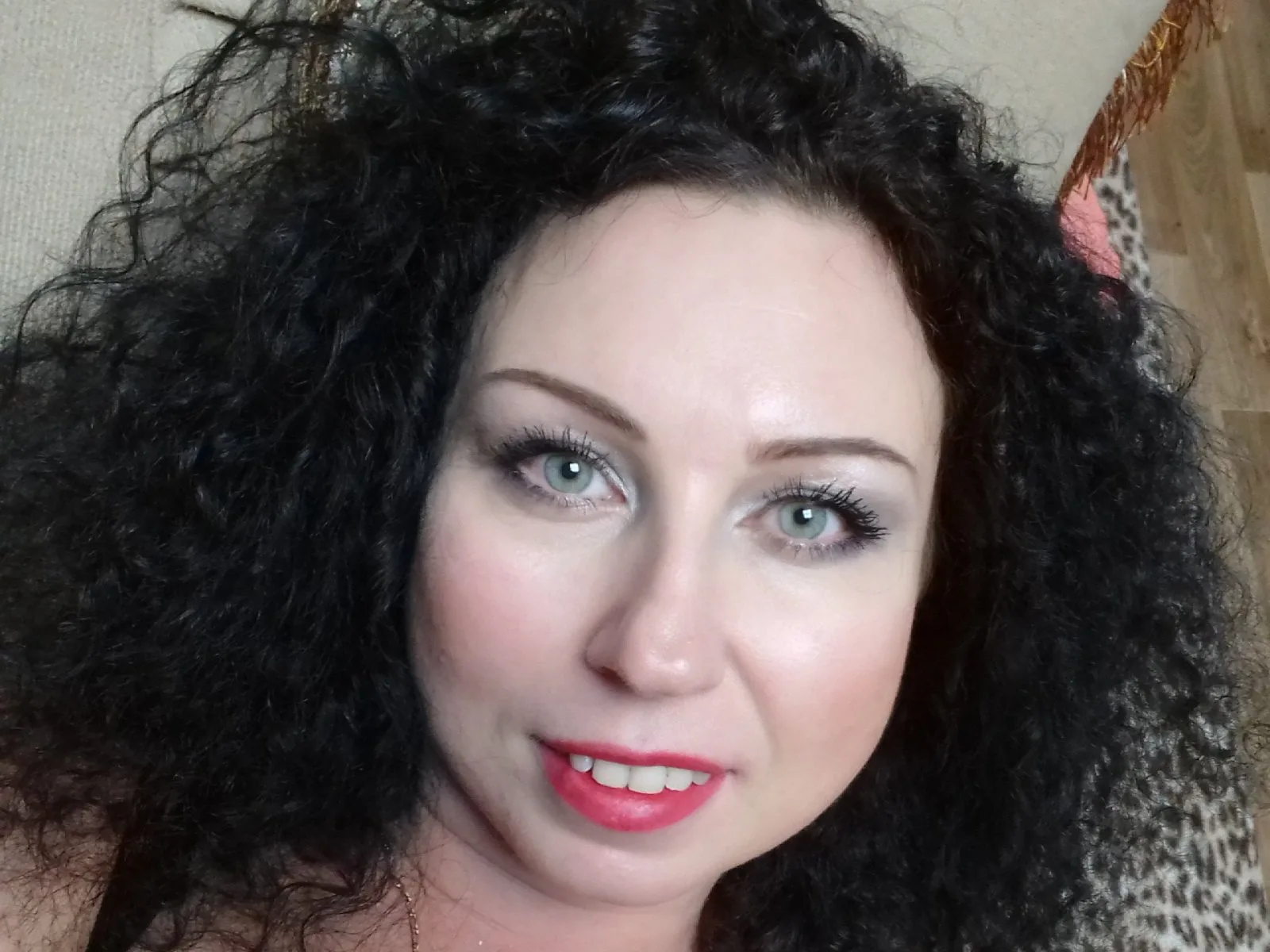 HairyQueenX camgirl live amateur webcam