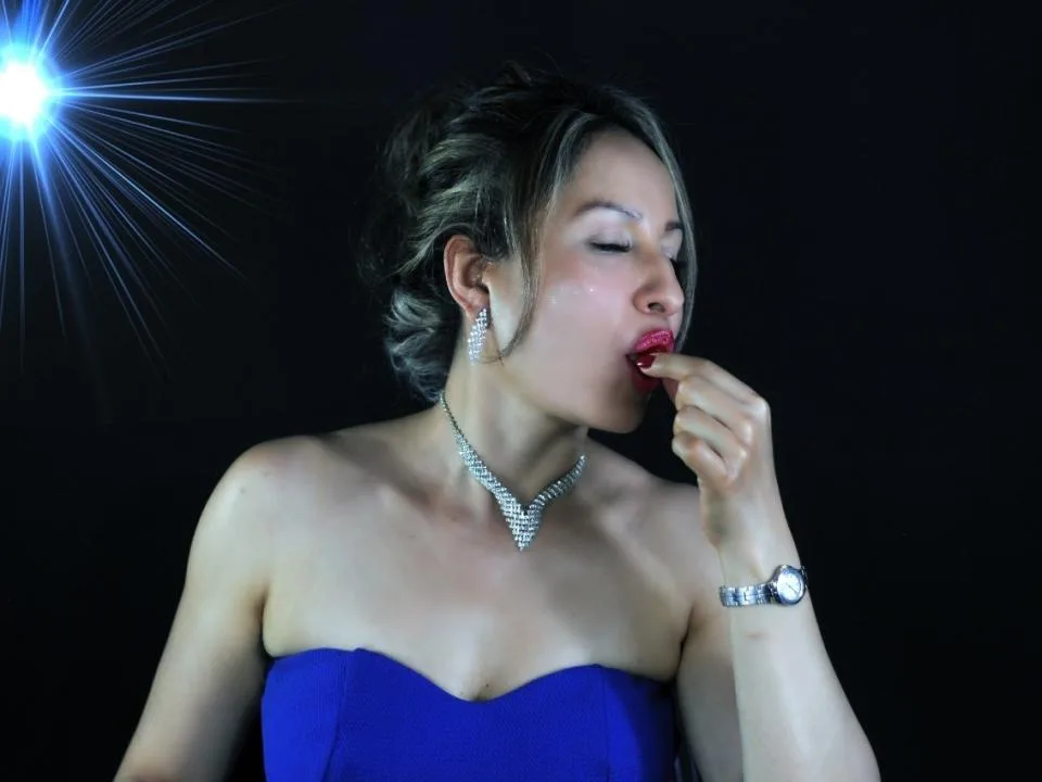 EroticSasha camgirl live amateur webcam