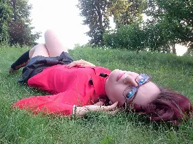 MoonBlossom camgirl live amateur webcam