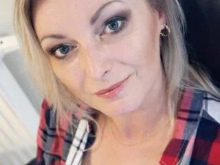 XLovelyVanessa camgirl live amateur webcam