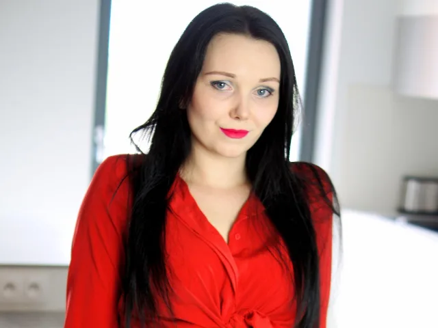 QueenZoe camgirl live amateur webcam