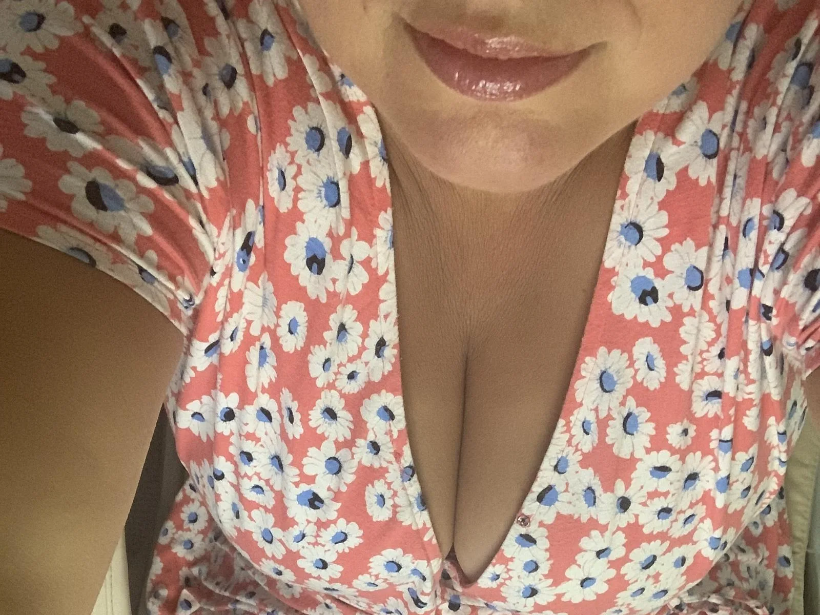 DearLola camgirl live amateur webcam