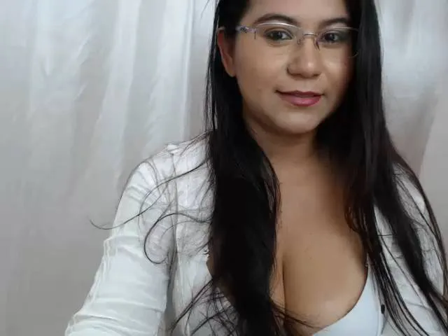 Miamichelle69 camgirl live amateur webcam