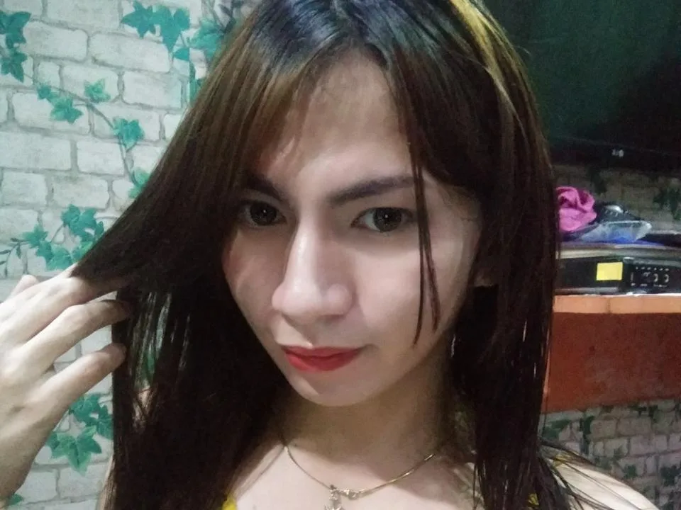 UrDivineSelfsucker camgirl live amateur webcam