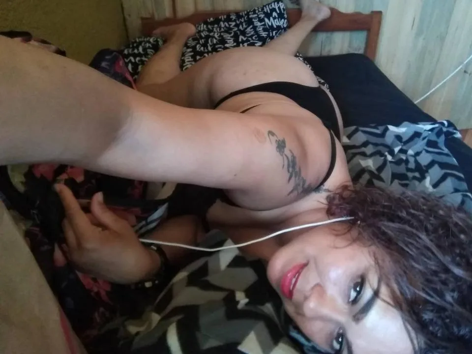 SolmaryHot camgirl live amateur webcam
