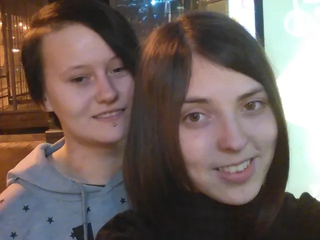 SweetAnnieOh camgirl live amateur webcam